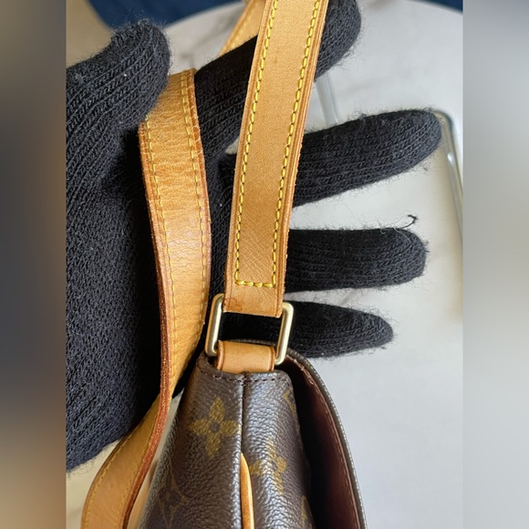 LOUIS VUITTON   Musette  Salsa short shoulder bag PM - Picture 11 of 16